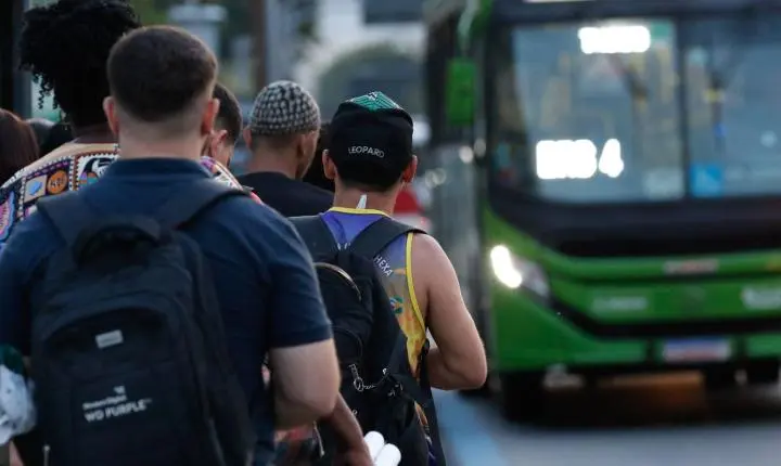 Rodoviários do Rio de Janeiro iniciam greve por melhores condições