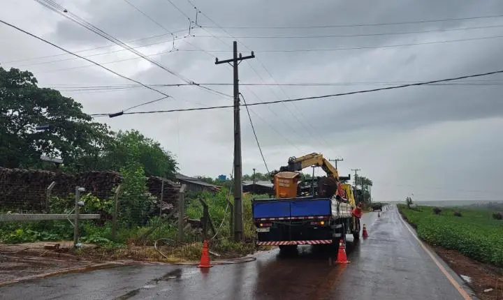 Município implanta iluminação pública em via que liga a Cohapar ao Parque Industrial
