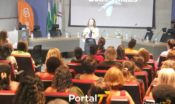Noite de reflexão: evento na Câmara de Palotina destaca desafios das mulheres