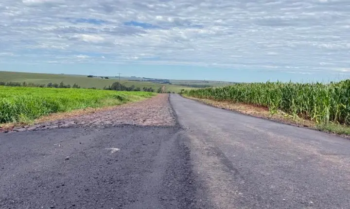 Nova etapa de pavimentação avança na Estrada Bela Vista em Terra Roxa