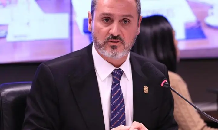 Partido Novo usou mensagens de ex-banqueiro para pedir prisão de Andrei Rodrigues