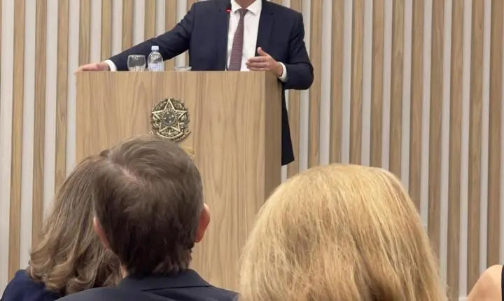 OAB Palotina recebe presidente da OAB Paraná para palestra sobre ativismo jurídico do STF