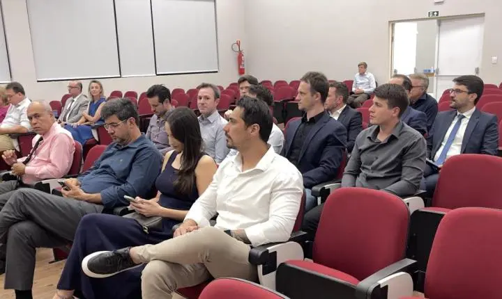 OAB Palotina recebe presidente da OAB Paraná para palestra sobre ativismo jurídico do STF