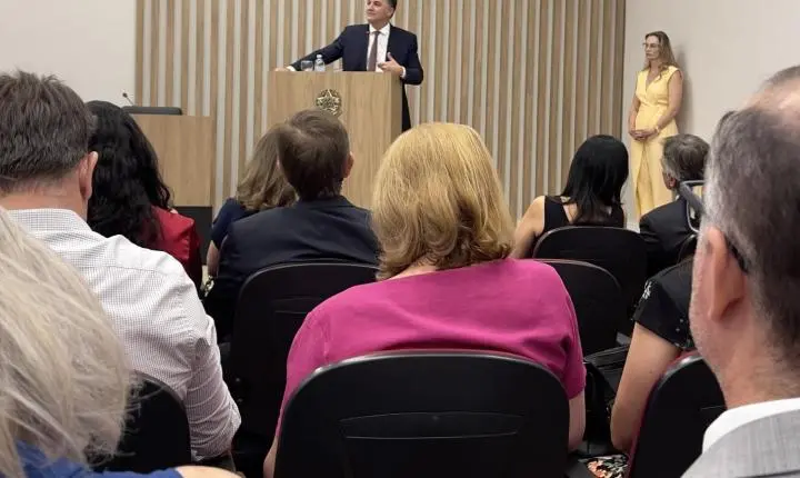 OAB Palotina recebe presidente da OAB Paraná para palestra sobre ativismo jurídico do STF