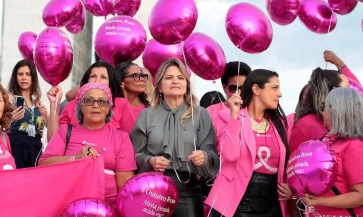 Outubro Rosa: Flávia Morais destaca importância do diagnóstico precoce