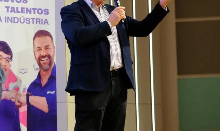 Palotina debate desafios para aproximar empresas e profissionais
