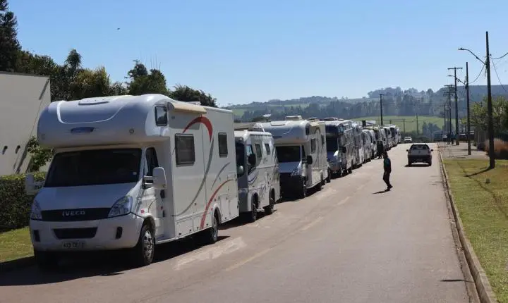 Palotina e Terra Roxa recebem etapa final da maior caravana de motorhomes do Brasil