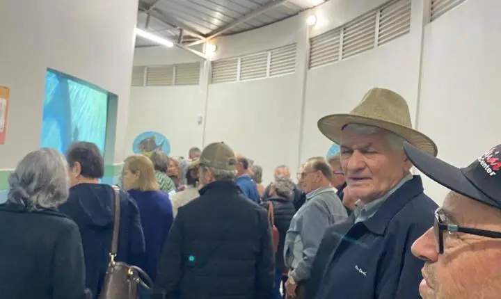 Palotina leva 125 idosos para passeio em Toledo e Cascavel