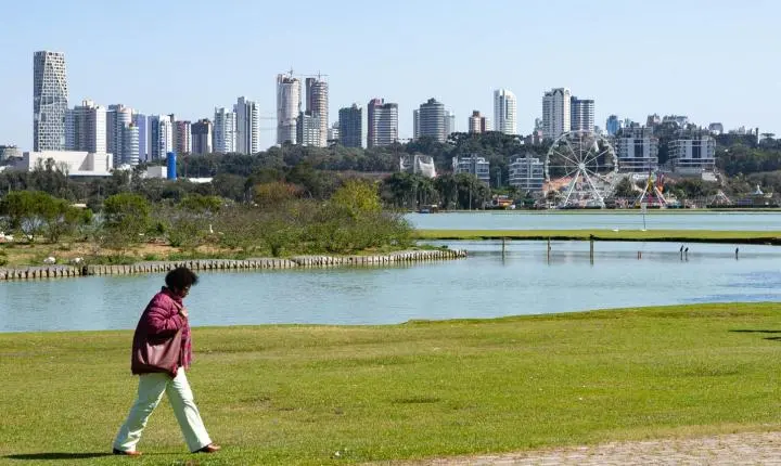 Paraná terá trégua na chuva, mas temperaturas caem no fim de semana