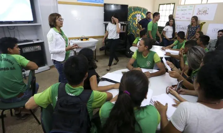 Estudantes do Pé-de-Meia nascidos em novembro e dezembro recebem quarta parcela