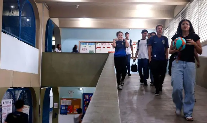 Programa pé-de-meia inicia pagamento da sexta parcela nesta segunda-feira