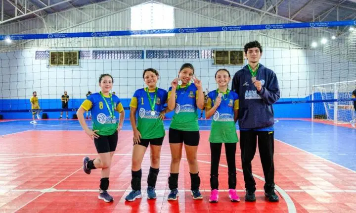 Pérola B conquista o título do minivôlei no Campeonato Regional de Palotina
