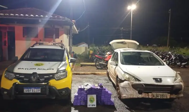 Perseguição policial termina com apreensão de 120 kg de maconha