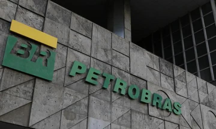 Petrobras batiza Starnav Elektra, primeiro navio com tripulação 100% feminina
