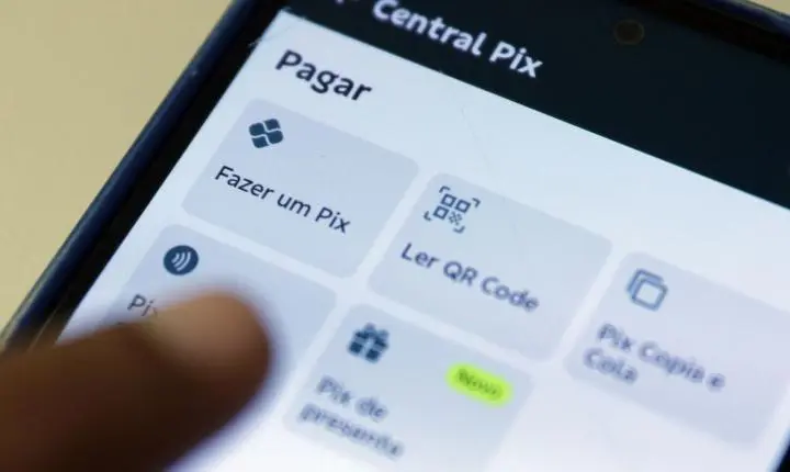 Sistema de pagamentos enfrenta instabilidade no Pix e afeta bancos neste domingo