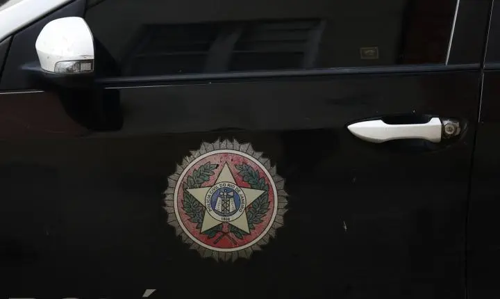 Polícia investiga agentes suspeitos de colaboração com o Comando Vermelho