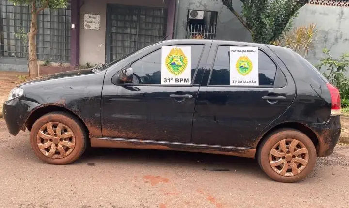 Polícia Militar recupera carro roubado encontrado abandonado em área rural de Palotina