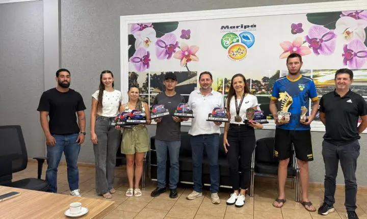 Prefeito recebe atletas que representam Maripá em competições regionais e estaduais