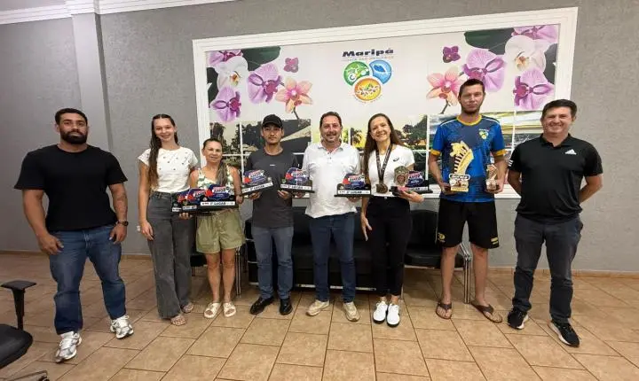 Prefeito recebe atletas que representam Maripá em competições regionais e estaduais