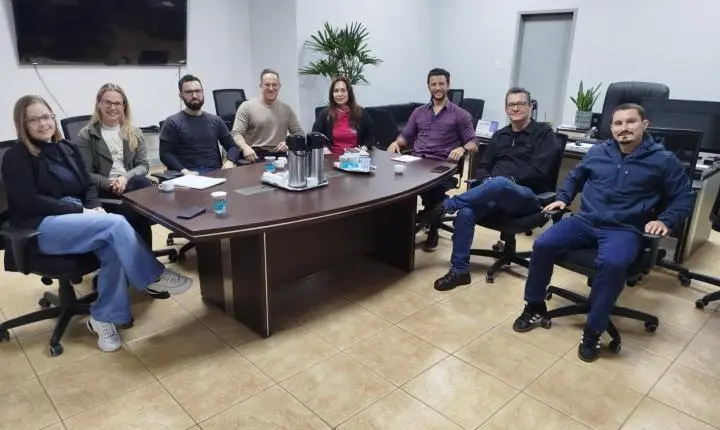 Prefeito recebe diretoria da AEAP e reforça diálogo com engenheiros e arquitetos