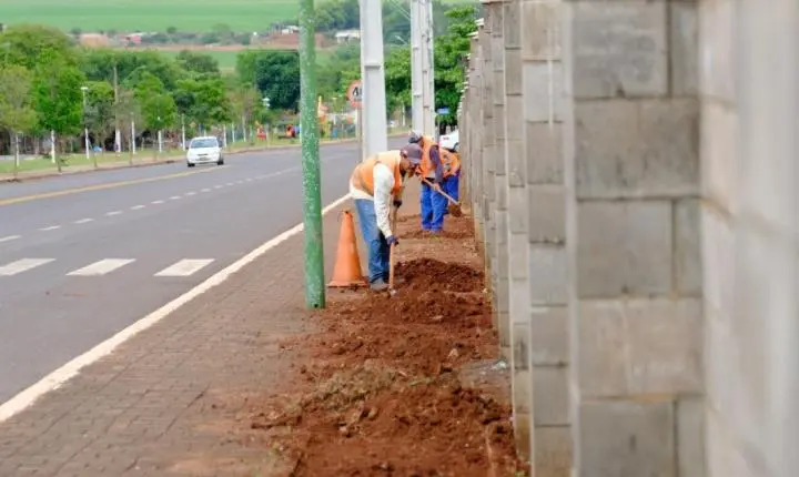 Prefeitura de Palotina investe na conservação do Cemitério Municipal para o Dia de Finados