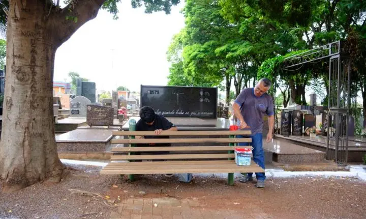 Prefeitura de Palotina investe na conservação do Cemitério Municipal para o Dia de Finados