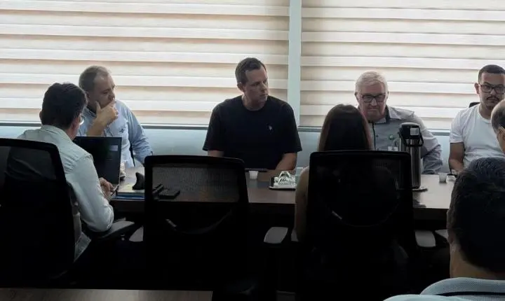 Prefeitura de Terra Roxa realiza reunião com SEBRAE para alinhar projetos de desenvolvimento para os próximos anos