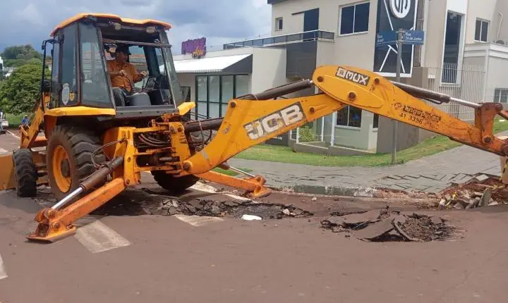 Prefeitura inicia obras de restauração na Rua Arati, próximo ao Lago Municipal