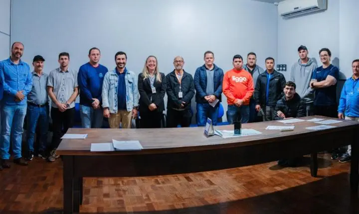 Prefeitura reúne Copel e empresas de internet para discutir retirada de fiação sem uso em Palotina