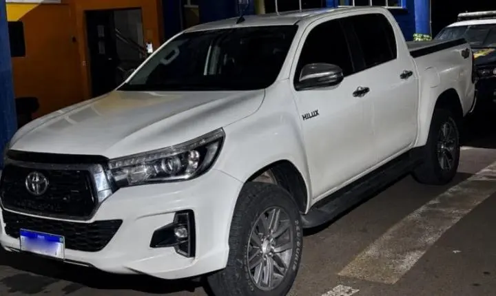 PRF de Guaíra recupera Hilux furtada antes mesmo de o proprietário perceber o crime