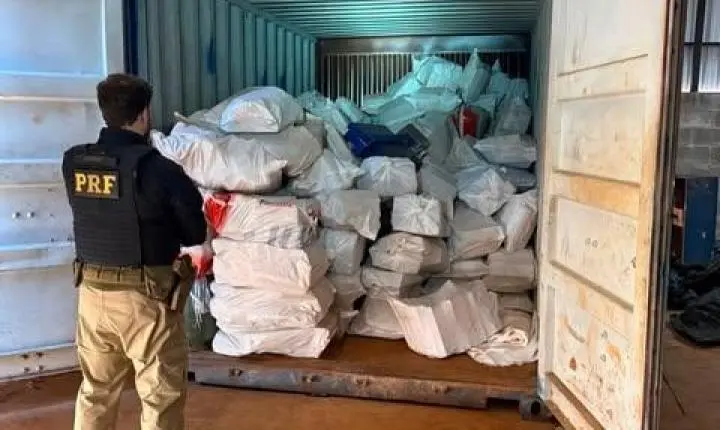 PRF descobre depósito do tráfico e apreende mais de 8 toneladas de maconha no MS