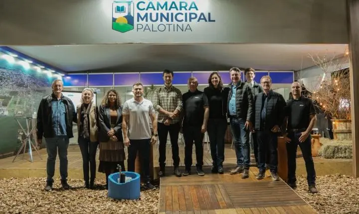 Primeiro dia da Expo Palotina é marcado pela abertura do estande da Câmara e lançamento da nova identidade visual