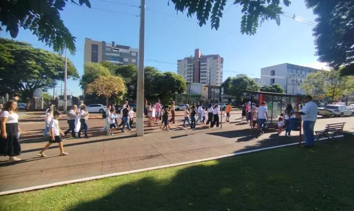 Programação especial na Praça Amadeo Piovesan marca mês de conscientização do autismo em Palotina