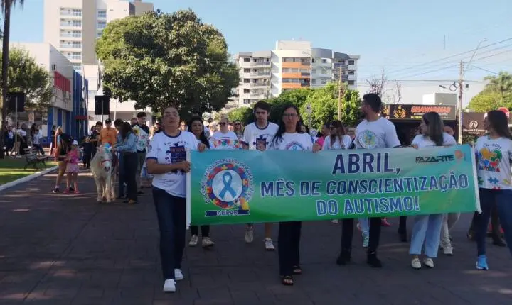 Programação especial na Praça Amadeo Piovesan marca mês de conscientização do autismo em Palotina