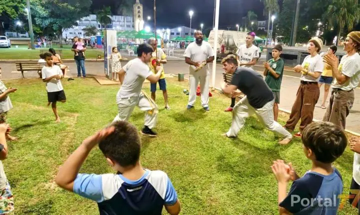 Projeto Capoerê Palotina oferece aulas gratuitas de capoeira no Ginásio Zigmundo Antochychen (Gool Bool)