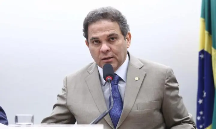 Projeto de lei fixa porcentagem mínima de polpa de açaí em produtos