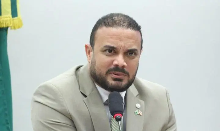 Projeto de lei reconhece atividade de risco para auditores fiscais agropecuários e autoriza porte de arma