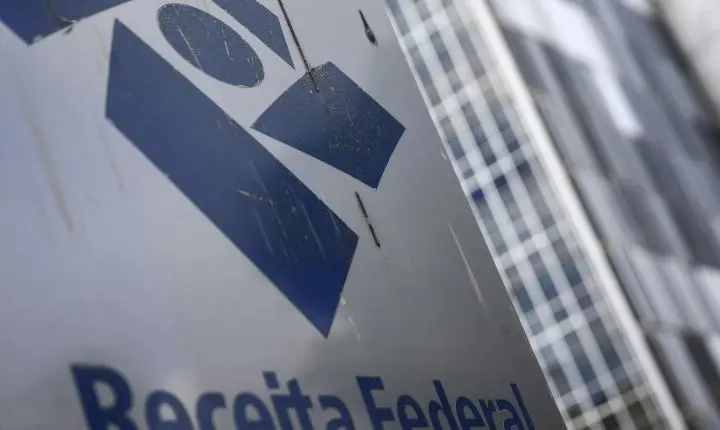 Receita paga último lote de restituição do Imposto de Renda 2026