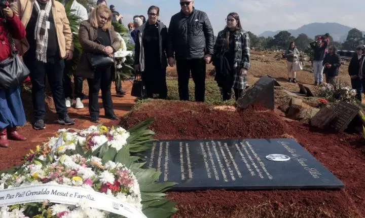 Restos mortais de Grenaldo Silva, vítima da ditadura, são sepultados após décadas