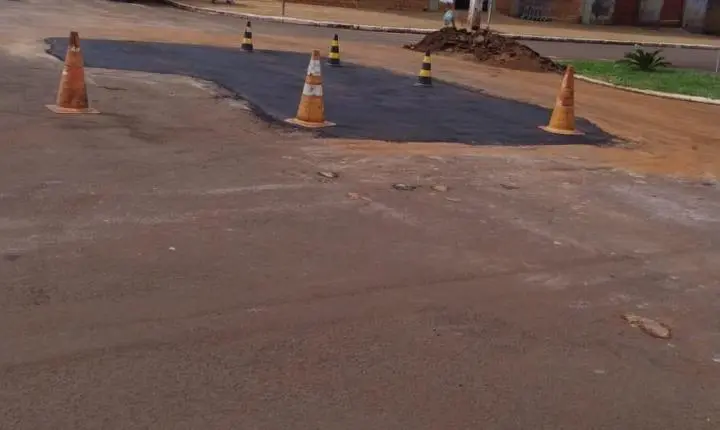 Santa Rita do Oeste Realiza Recuperação de Estradas e Avenidas para Melhorar Trânsito