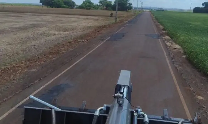 Santa Rita do Oeste Realiza Recuperação de Estradas e Avenidas para Melhorar Trânsito