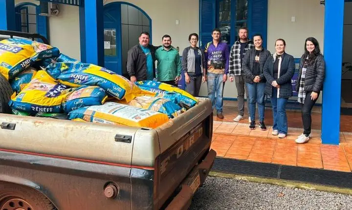 Seagro realiza entrega de ração para ONGs de proteção animal de Palotina