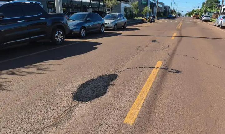 Secretaria de Transportes e Obras Públicas intensifica operação tapa-buracos no interior e na cidade