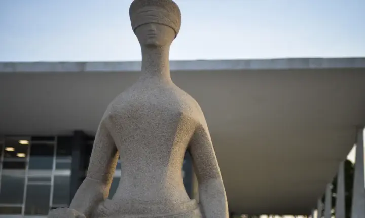 STF adia conclusão de julgamento sobre nepotismo em cargos públicos 