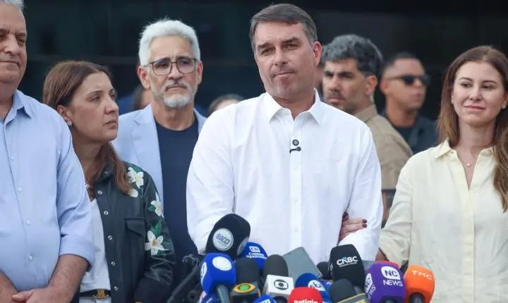 STF desmente operação da Polícia Federal em imóveis de Flávio Bolsonaro