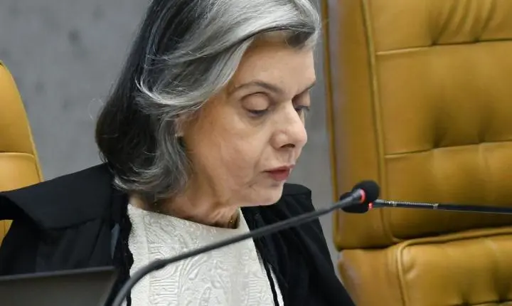 Cármen Lúcia critica crise e pedido de vista suspende julgamento no STF
