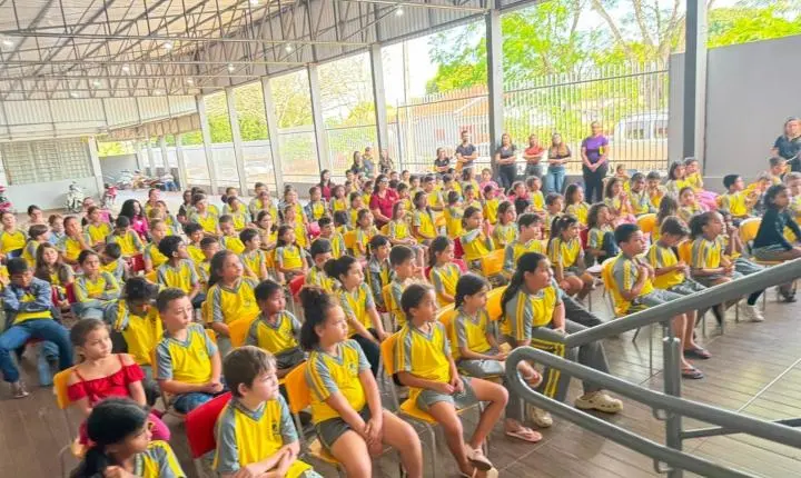 Terra Roxa amplia tecnologia nas escolas com novos Chromebooks