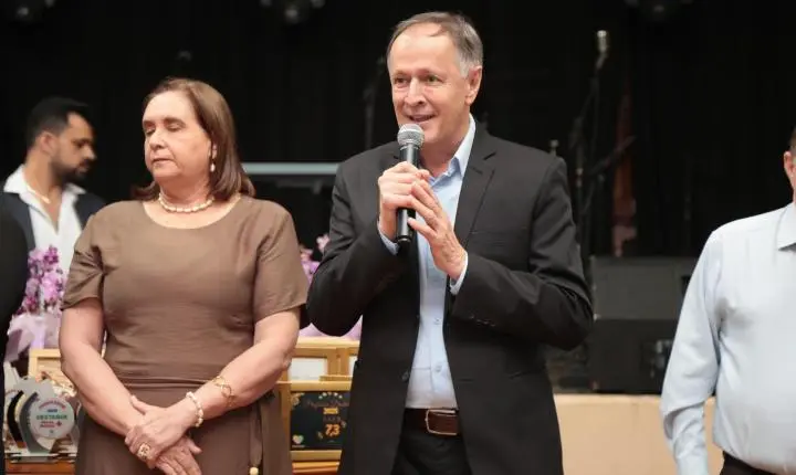 Terra Roxa celebra o Dia dos Professores com noite de confraternização e reconhecimento
