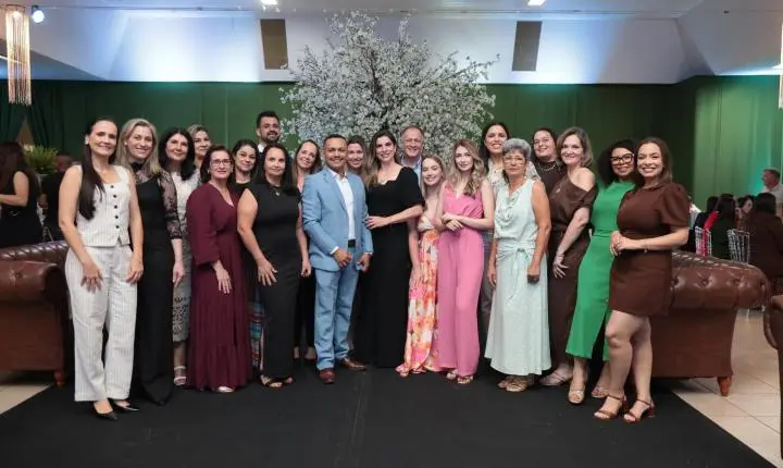 Terra Roxa celebra o Dia dos Professores com noite de confraternização e reconhecimento