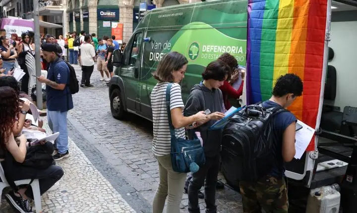 Marcha trans ocupa o Rio de Janeiro em defesa da democracia e direitos civis